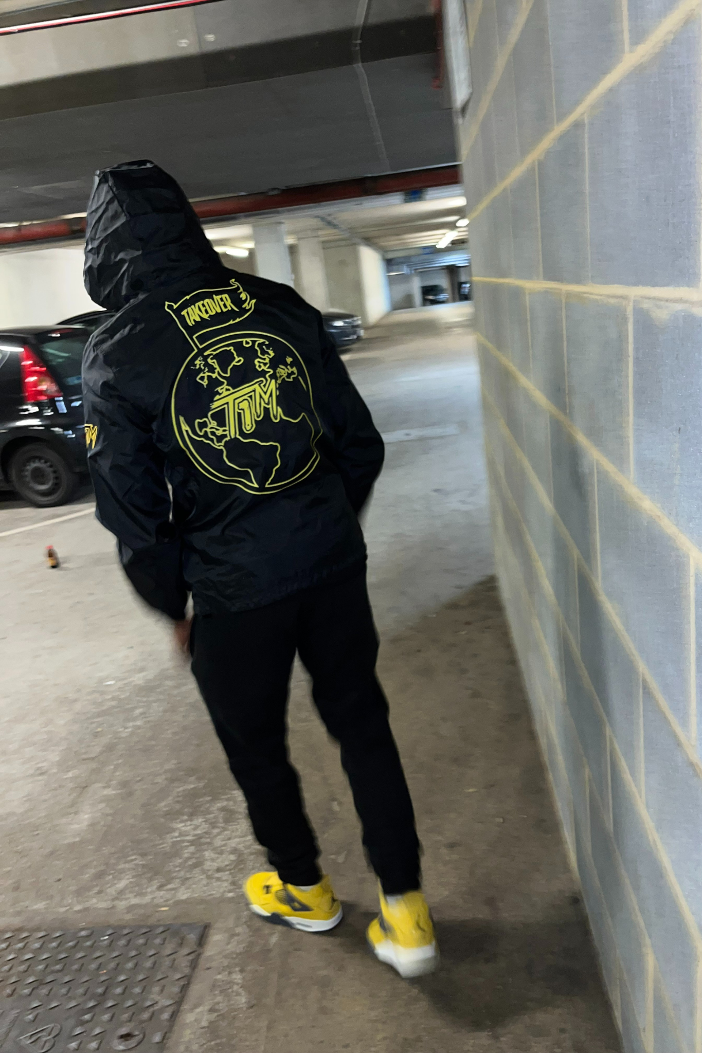 “2 BUSY!” WINDBREAKER